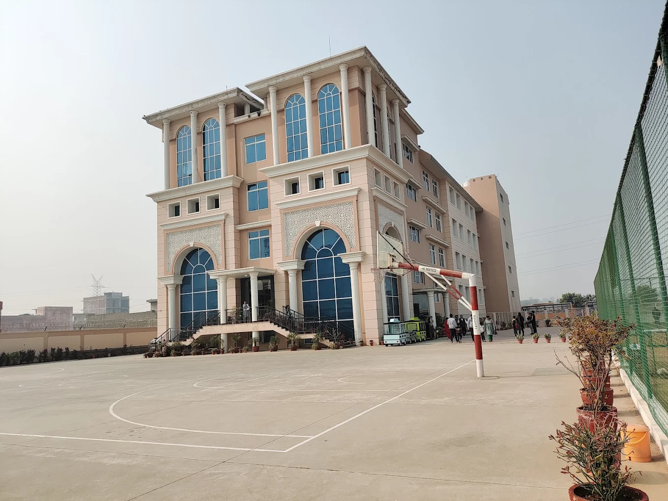 Holy Child Public School — Sector 75 campus